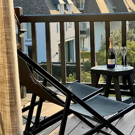 Luxe Duplex Met Prive Parking Apartment